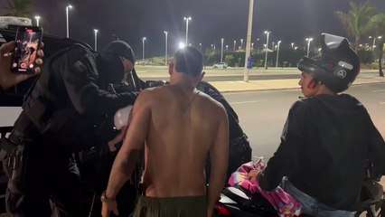 Policiais salvam bebê recém-nascida engasgada durante megaoperação no Nordeste de Amaralina