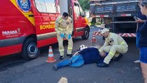 Culpa do Sol? Motociclista bate em caminhão estacionado no bairro São Cristóvão