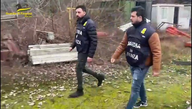 Monza, scoperta una discarica abusiva con materiale infiammabile