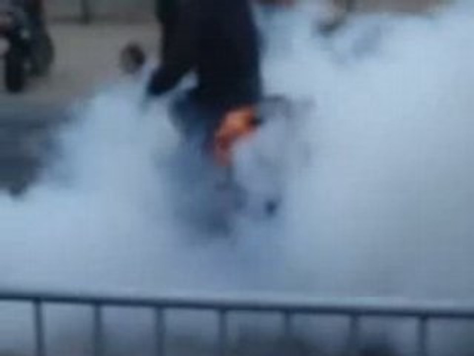 Stunt Show: CBR burn & rupture flamme