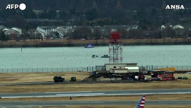 Incidente aereo Washington: continuano le ricerche nelle acque del Potomac