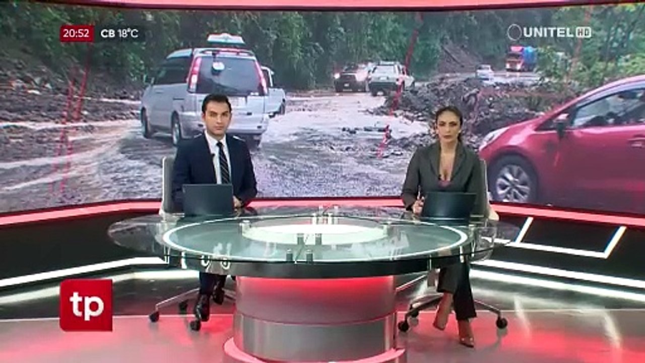 Grandes baches y hundimientos en la ruta nueva Cochabamba – Santa Cruz generan un riesgo para los conductores