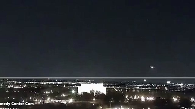 Moment air traffic controller gasps as American Airlines plane and US Army helicopter crash in Washington DC