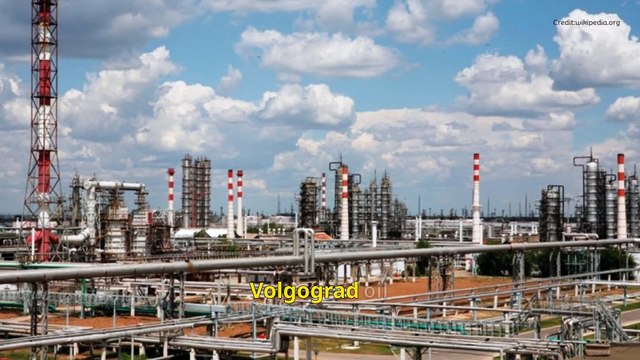 Ukraine Strikes Russian Oil Refineries Again! Explosions & Fires Reported