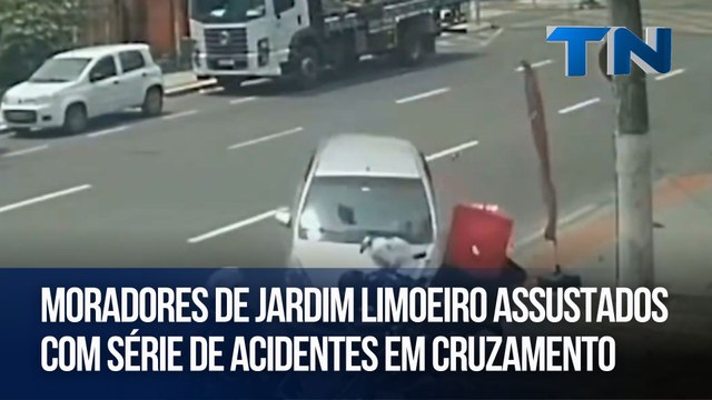 Moradores de Jardim Limoeiro assustados com série de acidentes em cruzamento