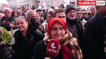 İmamoğlu'na Destek İçin Adliye Önünde Buluşan Binlerce Yurttaş