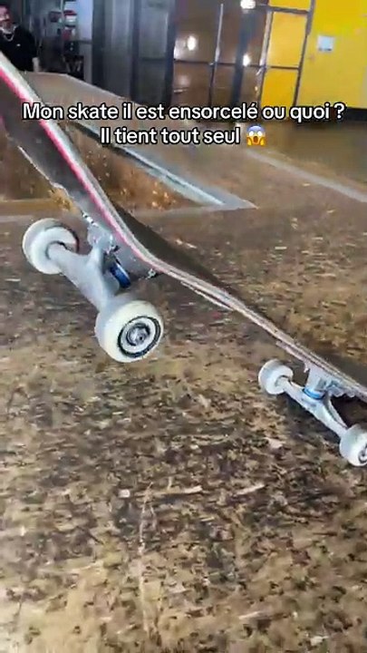 Skate ensorcelé 😂