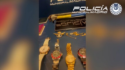 Detienen a cuatro presuntos ladrones que viajaban en un coche bebiendo alcohol y celebrando su robo