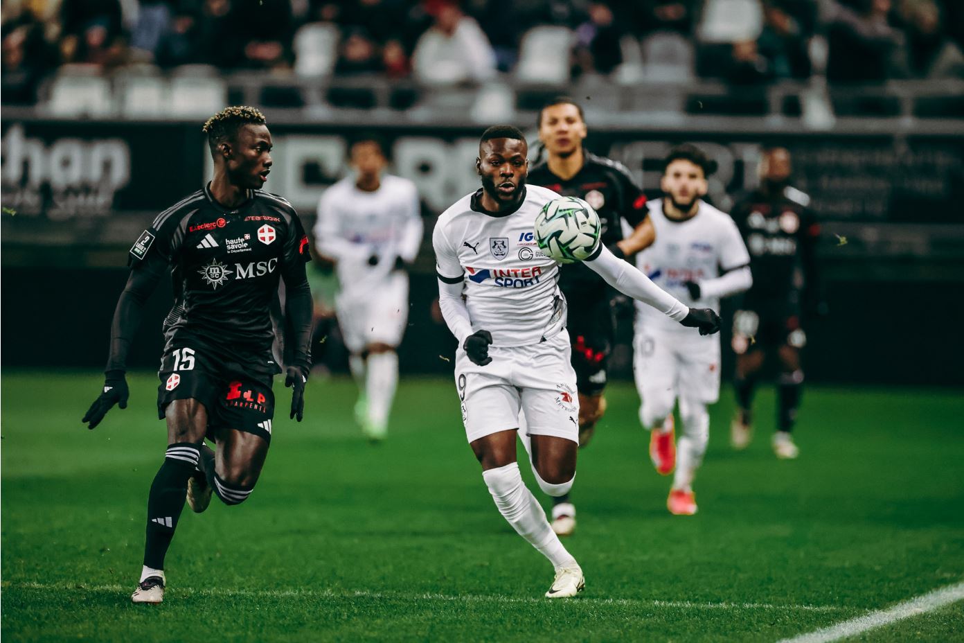 Ligue 2 : Amiens s’impose face à Annecy et grimpe au classement
