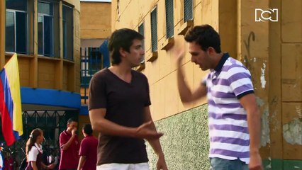 Cachi intenta deslumbrar a Rosario con su moto | Rosario Tijeras