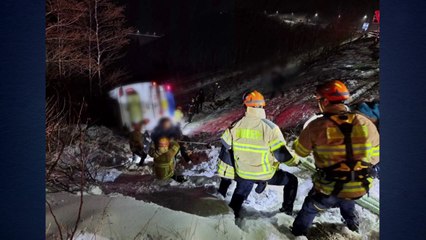 강원도 정선 도로에서 시외버스 미끄러져 사고...12명 경상 / YTN