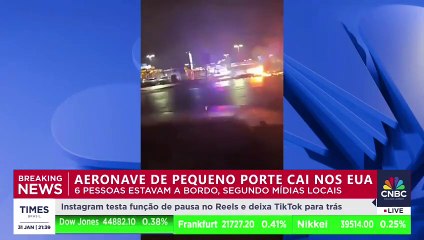 Aeronave cai provocando incêndio em bairro da Filadélfia nos EUA