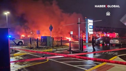 ABD'de bir uçak AVM yakınına düştü! Çok sayıda can kaybı var