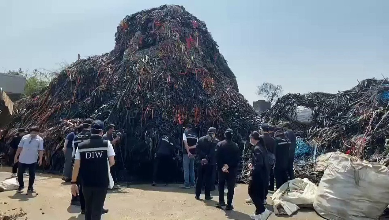 "เอกนัฏ" ถอนรากถอนโคน โรงงานพลาสติกเถื่อนที่เกิดเพลิงไหม้ (มีคลิป)-01