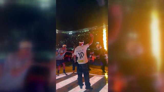 Neymar, Santos'un görkemli karşılaması karşısında gözyaşlarına hakim olamadı