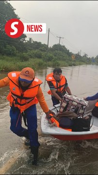 Floodwaters begin to subside across Sarawak