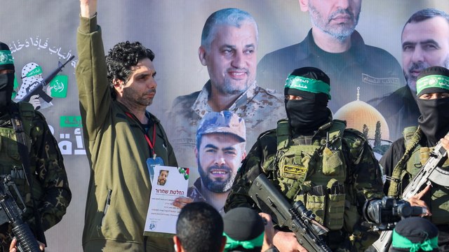 Liberados tres rehenes secuestrados por Hamás