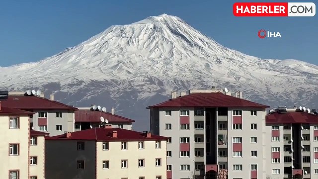 Ağrı Dağı İhtişamıyla Göz Kamaştırıyor