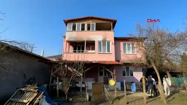 Kocaeli'de evde çıkan yangında 2 kişi dumandan etkilendi