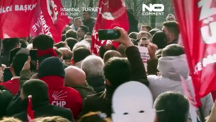 Des milliers de personnes se rassemblent pour soutenir le maire d'Istanbul