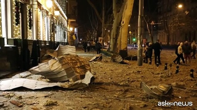 Ucraina, attacco russo contro Odessa, colpito il centro storico