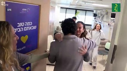 Tres rehenes israelíes son liberados en el cuarto canje de presos desde el comienzo de la tregua