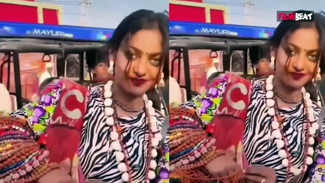 Maha Kumbh 2025: महाकुंभ की Viral Girl Monalisa ने लगाए Mamta Kulkarni के गाने पर ठुमके!, Video