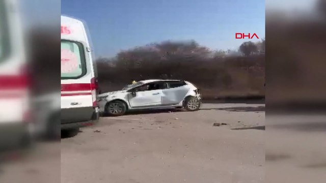 Karşı yöne geçen otomobil, ambulans ve TIR ile çarpıştı: 1 ölü, 4 yaralı