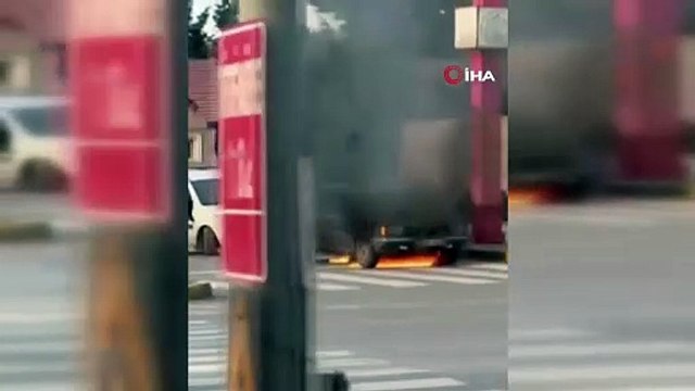 D-100’de panik anları: Otomobil bir anda alev aldı