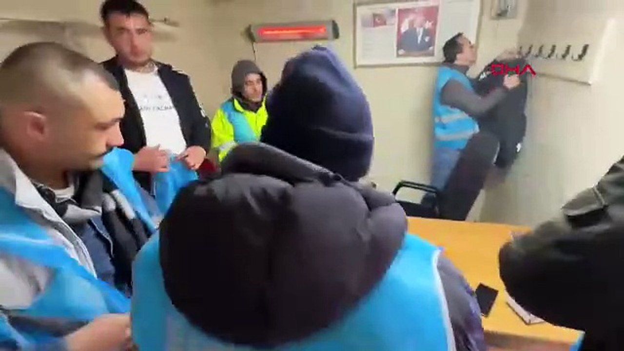 İstanbul- Küçükçekmece'de denetimli serbestlik kapsamındaki yükümlüler okulları temizledi