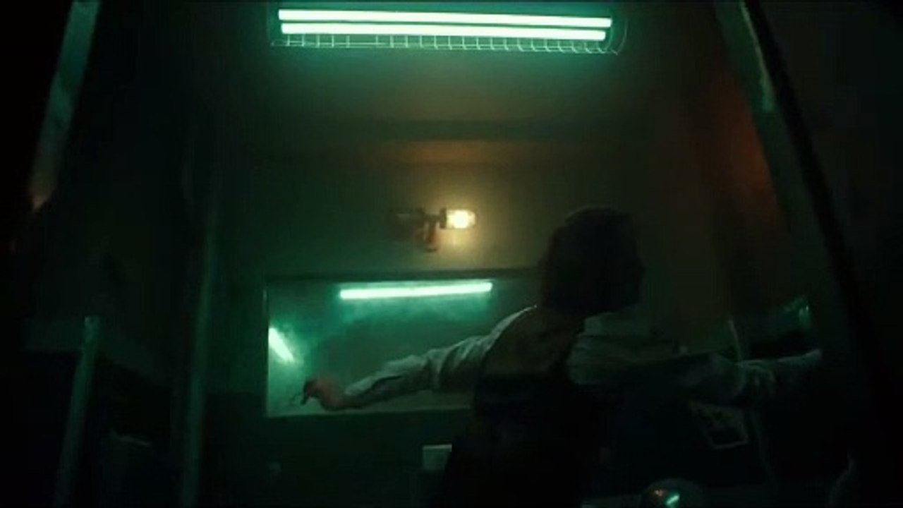 Bathroom Dance - Joker Ultra HD