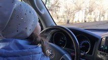 Вредные детки Уехали на машине родителей гулять Bad baby Driving Parents Car(HD)