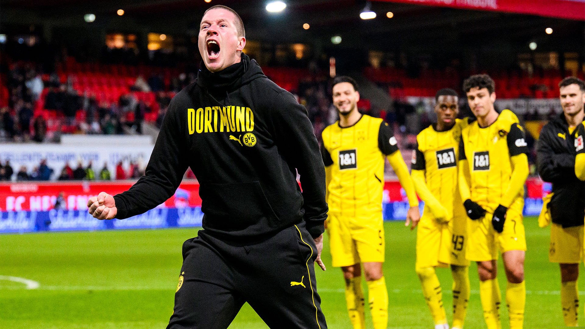 Heidenheim v Borussia Dortmund