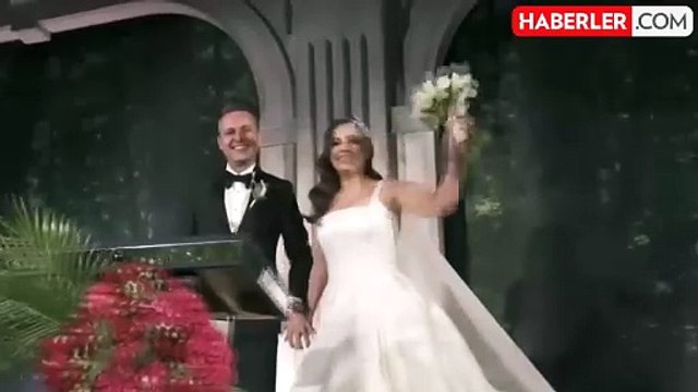 Şarkıcı Merve Özbey'in iş insanı eşi ile emniyet müdürü gözaltında