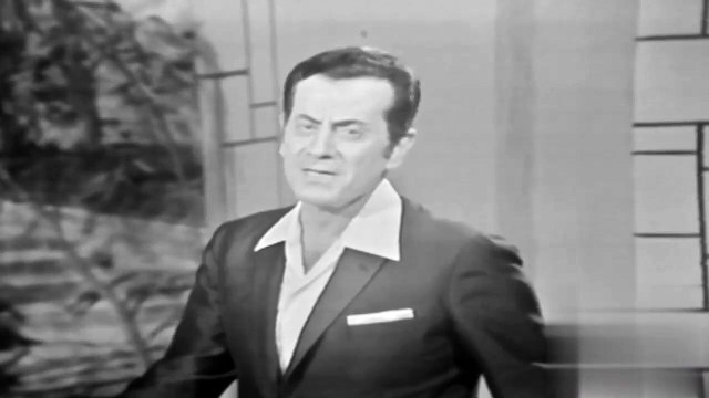 لا كتب علي اوراق الشجر للموسيقار فريد الاطرش بواسطه سوزان مصطفي