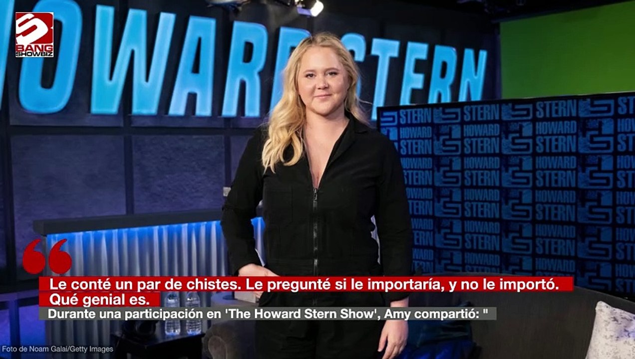 Amy Schumer pidió autorización a Kim Kardashian antes de incluir un chiste sobre su difunto padre en 'Kinda Pregnant'