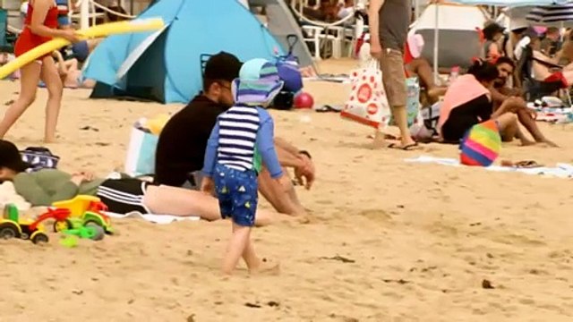 Victoria braces for extended heatwave with temperatures soaring into the high thirties and low forties, raising fire and health risks