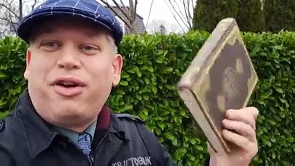 دنماركي يحرق القرآن تضامنا مع مقتل موميكا