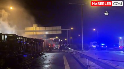 TAG Otoyolu Gaziantep geçişindeki zincirleme kazada TIR ve otomobil yandı: 1 ölü, 19 yaralı