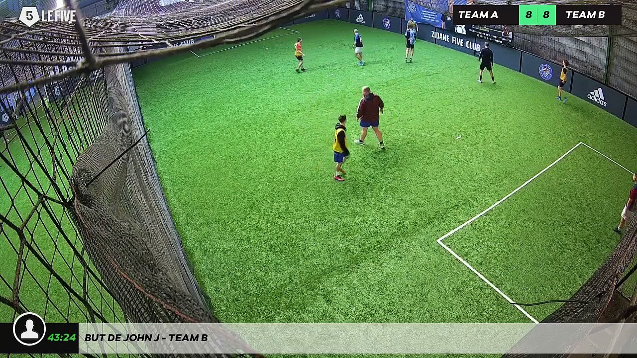 But de John J - Team B