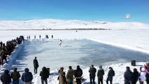 Curling ve atkı kızaktan sonra şimdi de buz pateni: İzleyenler adeta büyülendi