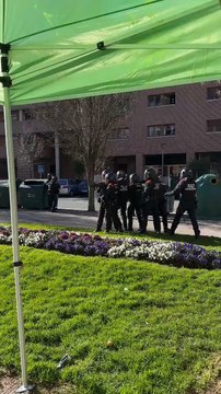 Nuevo ataque de los proetarras de Sortu a una carpa de Vox en Berriozar