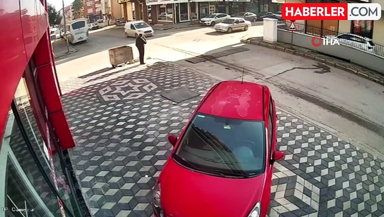 Isparta'da Kaza Anı: Yayayı Kıl Payı Kurtaran T...