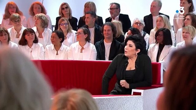 Liane Foly a évoqué ses regrets concernant son couple avec André Manoukian dans l'émission Vivement dimanche sur France 3.Crédit : Vivement dimanche/France 3