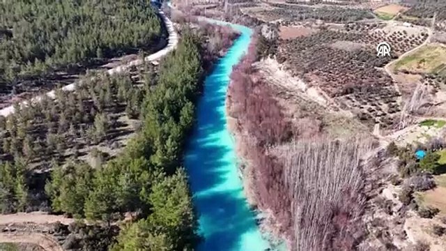 Göksu Nehri turkuaz rengiyle doğaya neşe katıyor