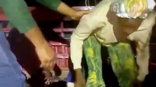 Arrestan camionero ocultaba inmigrantes indocumentados bajo una lona en Montecristi