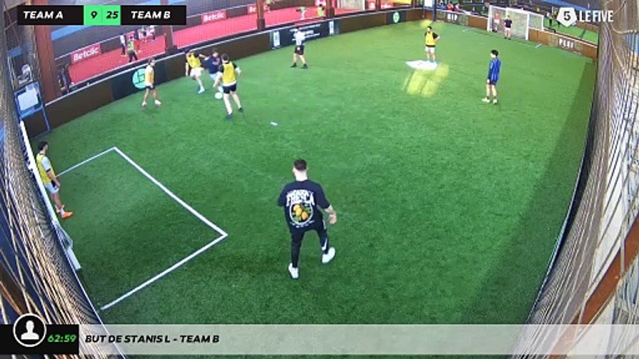 But de Stanis L - Team B