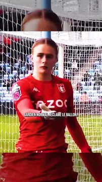 Comment un gardien réclame le ballon #sport #football