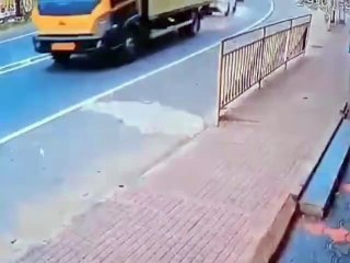 എംസി റോഡിൽ പന്തളം കുളനട ജംക്ഷന് സമീപം വാഹനങ്ങളുടെ കൂട്ടയിടി