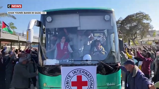 Des prisonniers palestiniens ont été libérés avec des bracelets les mettant en garde